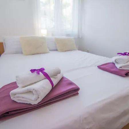 Apartament Village With Heated Pool Maslina *