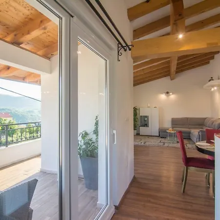 Village With Heated Pool Maslina Apartment *